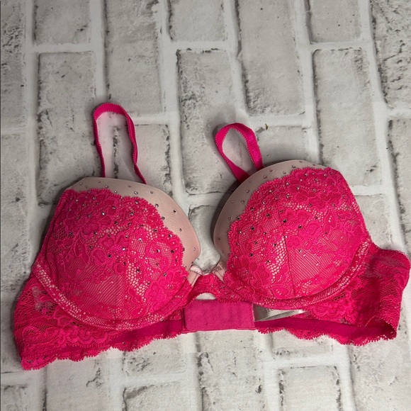 Pink Lace Women's Bra - Picture 1 of 3
